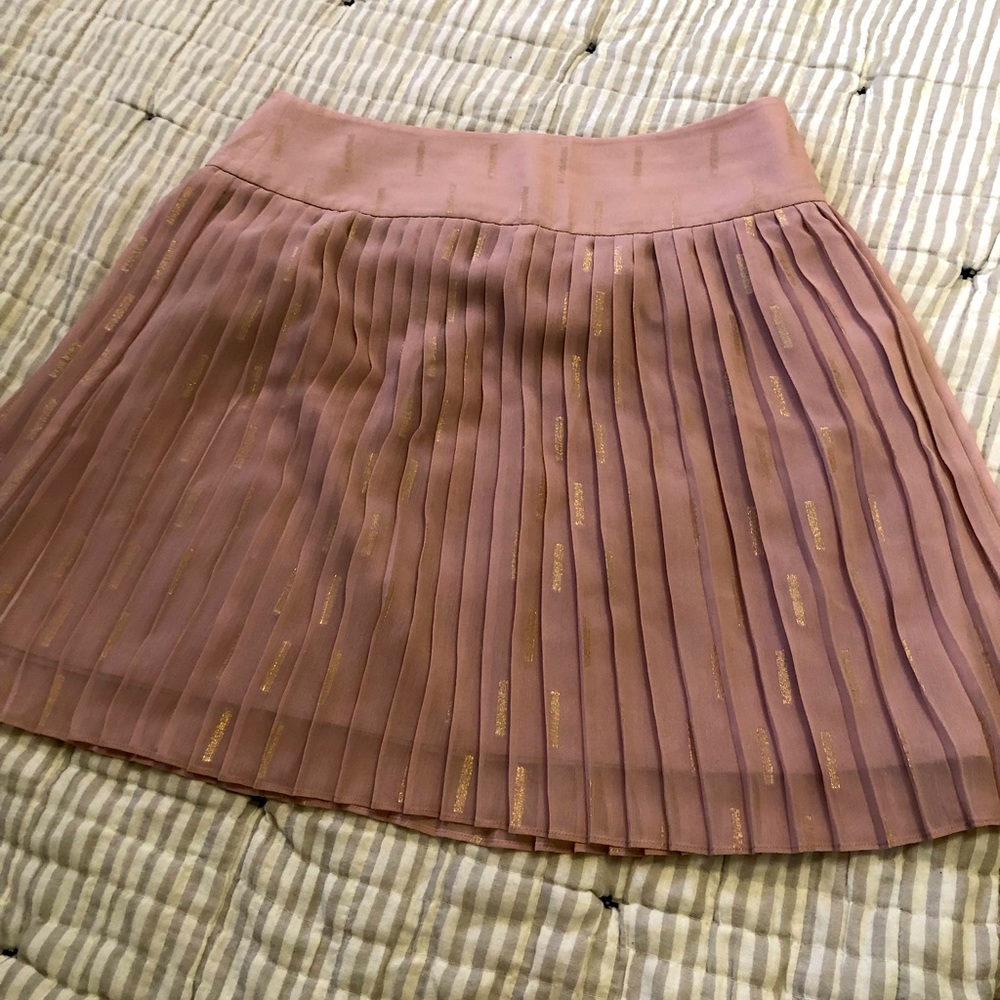Mini pleated blush pink and gold skirt